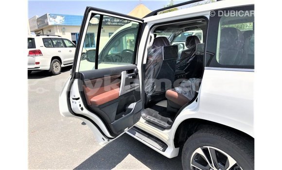 Buy Import Toyota Land Cruiser White Car in Import - Dubai in Kampot Province Buy Import Toyota Land Cruiser White Car in Import - Dubai in Kampot Province