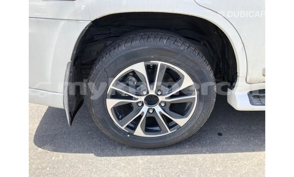 Buy Import Toyota Land Cruiser White Car in Import - Dubai in Kampot Province Buy Import Toyota Land Cruiser White Car in Import - Dubai in Kampot Province