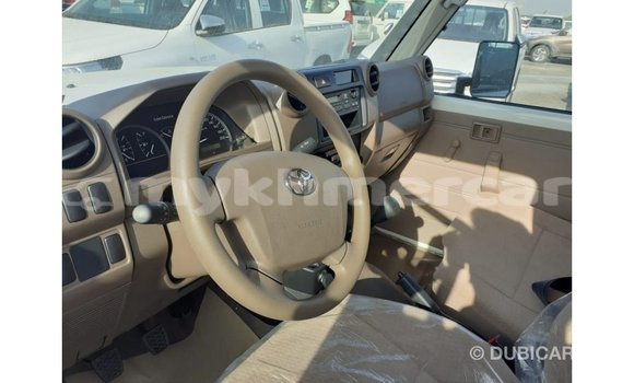 Buy Import Toyota Land Cruiser White Car in Import - Dubai in Kampot Province Buy Import Toyota Land Cruiser White Car in Import - Dubai in Kampot Province