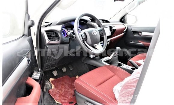 Buy Import Toyota Hilux White Car in Import - Dubai in Kampot Province Buy Import Toyota Hilux White Car in Import - Dubai in Kampot Province