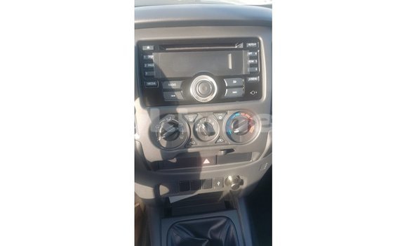 Buy Import Mitsubishi L200 White Car in Import - Dubai in Kampot Province Buy Import Mitsubishi L200 White Car in Import - Dubai in Kampot Province