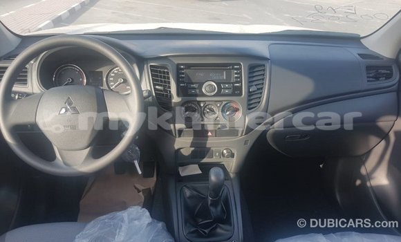 Buy Import Mitsubishi L200 White Car in Import - Dubai in Kampot Province Buy Import Mitsubishi L200 White Car in Import - Dubai in Kampot Province