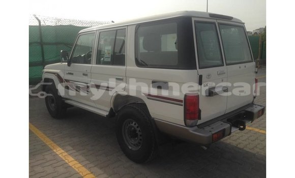 Buy Import Toyota Land Cruiser White Car in Import - Dubai in Kampot Province Buy Import Toyota Land Cruiser White Car in Import - Dubai in Kampot Province