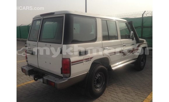 Buy Import Toyota Land Cruiser White Car in Import - Dubai in Kampot Province Buy Import Toyota Land Cruiser White Car in Import - Dubai in Kampot Province