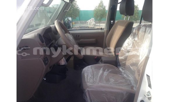 Buy Import Toyota Land Cruiser White Car in Import - Dubai in Kampot Province Buy Import Toyota Land Cruiser White Car in Import - Dubai in Kampot Province