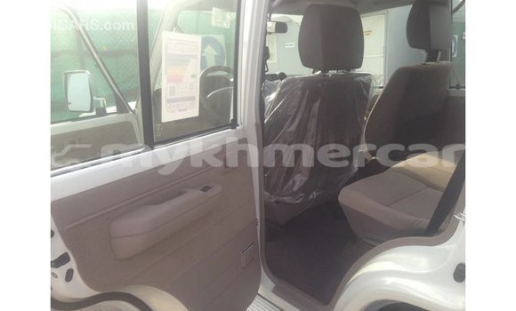 Buy Import Toyota Land Cruiser White Car in Import - Dubai in Kampot Province Buy Import Toyota Land Cruiser White Car in Import - Dubai in Kampot Province