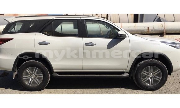 Buy Import Toyota Fortuner White Car in Import - Dubai in Kampot Province Buy Import Toyota Fortuner White Car in Import - Dubai in Kampot Province