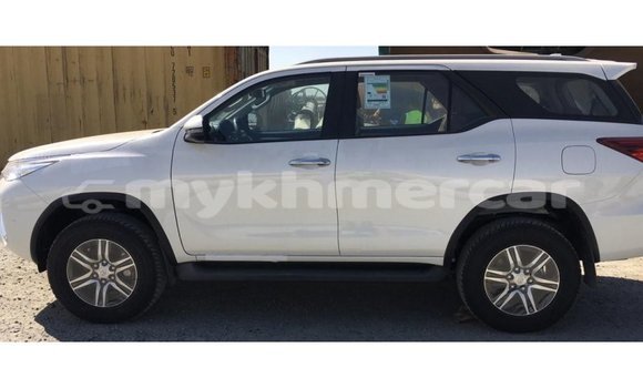Buy Import Toyota Fortuner White Car in Import - Dubai in Kampot Province Buy Import Toyota Fortuner White Car in Import - Dubai in Kampot Province