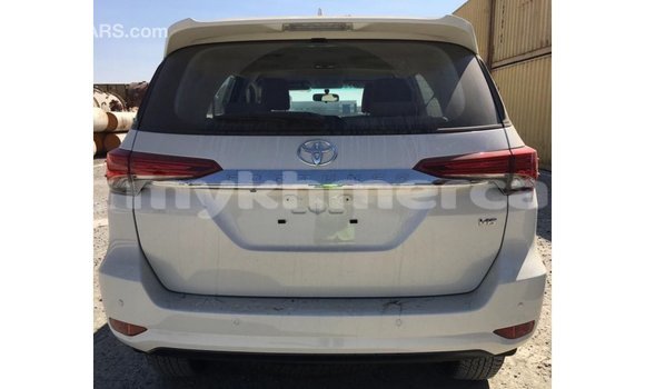 Buy Import Toyota Fortuner White Car in Import - Dubai in Kampot Province Buy Import Toyota Fortuner White Car in Import - Dubai in Kampot Province