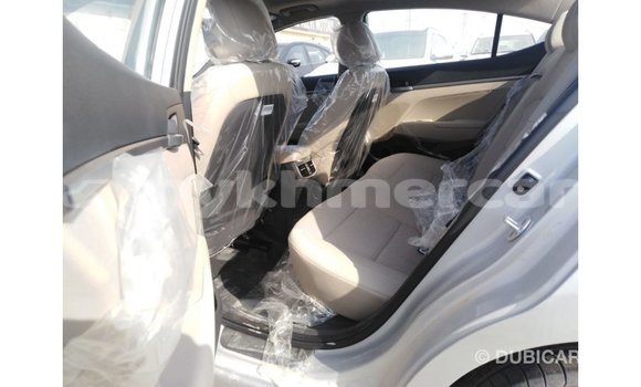 ទិញ នាំចូល Hyundai Elantra Other ឡាន} ក្នុង Import - Dubai ក្នុង Kampot Province ទិញ នាំចូល Hyundai Elantra Other ឡាន} ក្នុង Import - Dubai ក្នុង Kampot Province