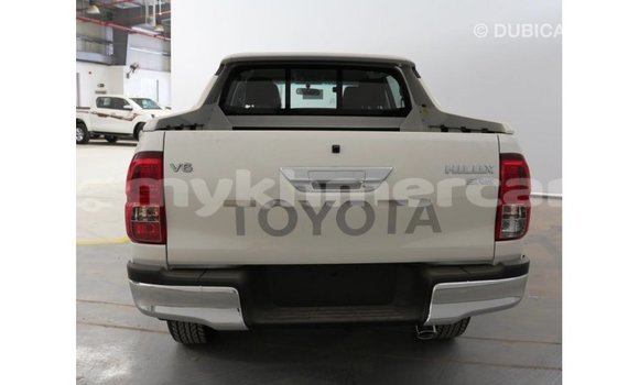 Buy Import Toyota Hilux White Car in Import - Dubai in Kampot Province Buy Import Toyota Hilux White Car in Import - Dubai in Kampot Province