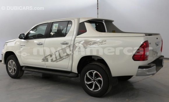 Buy Import Toyota Hilux White Car in Import - Dubai in Kampot Province Buy Import Toyota Hilux White Car in Import - Dubai in Kampot Province