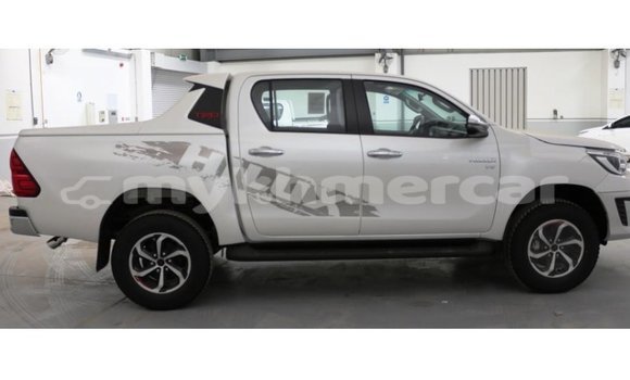 Buy Import Toyota Hilux White Car in Import - Dubai in Kampot Province Buy Import Toyota Hilux White Car in Import - Dubai in Kampot Province