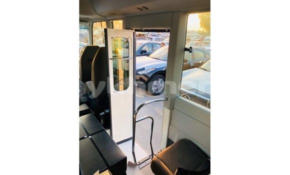 ទិញ នាំចូល Toyota Coaster White ឡាន} ក្នុង Import - Dubai ក្នុង Kampot Province ទិញ នាំចូល Toyota Coaster White ឡាន} ក្នុង Import - Dubai ក្នុង Kampot Province
