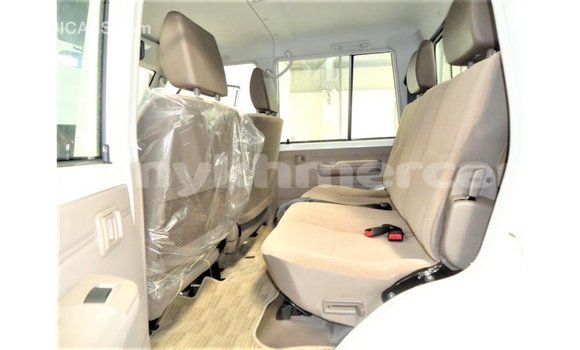 Buy Import Toyota Land Cruiser White Car in Import - Dubai in Kampot Province Buy Import Toyota Land Cruiser White Car in Import - Dubai in Kampot Province