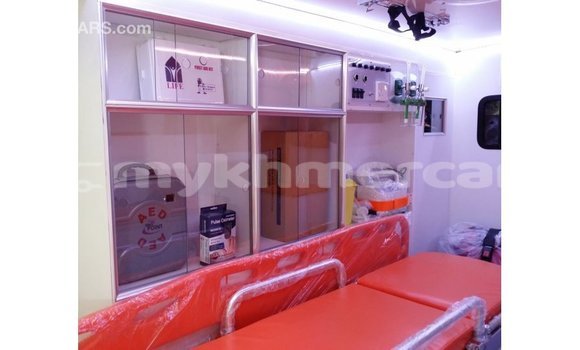 Buy Import Toyota Hiace White Car in Import - Dubai in Kampot Province Buy Import Toyota Hiace White Car in Import - Dubai in Kampot Province