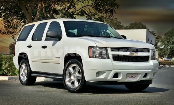 Buy Import Chevrolet Tahoe White Car in Import - Dubai in Kampot Province