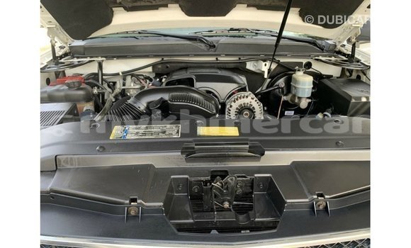 Acheter Import Voiture Chevrolet Tahoe Blanc à Import - Dubai, Kampot Province Acheter Import Voiture Chevrolet Tahoe Blanc à Import - Dubai, Kampot Province