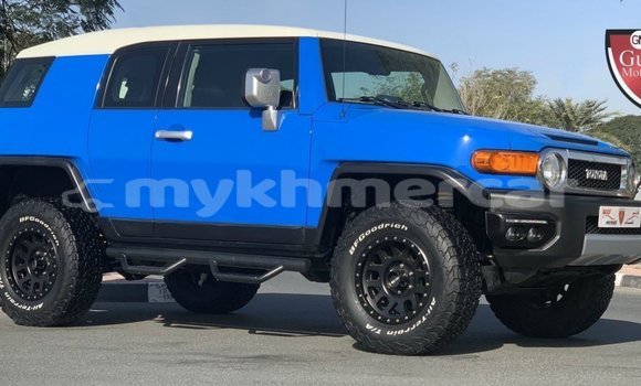 Buy Import Toyota FJ Cruiser Blue Car in Import - Dubai in Kampot Province