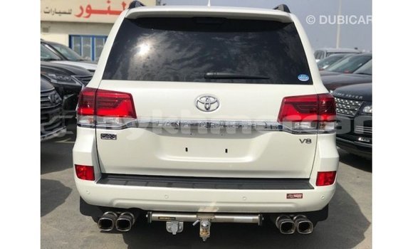 Buy Import Toyota Land Cruiser White Car in Import - Dubai in Kampot Province Buy Import Toyota Land Cruiser White Car in Import - Dubai in Kampot Province