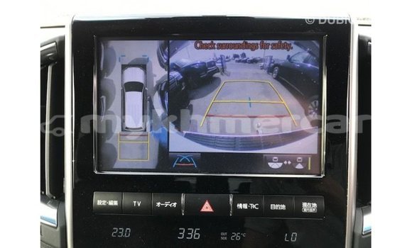Buy Import Toyota Land Cruiser White Car in Import - Dubai in Kampot Province Buy Import Toyota Land Cruiser White Car in Import - Dubai in Kampot Province