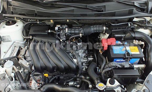 Acheter Import Voiture Nissan Tiida Blanc à Import - Dubai, Kampot Province Acheter Import Voiture Nissan Tiida Blanc à Import - Dubai, Kampot Province