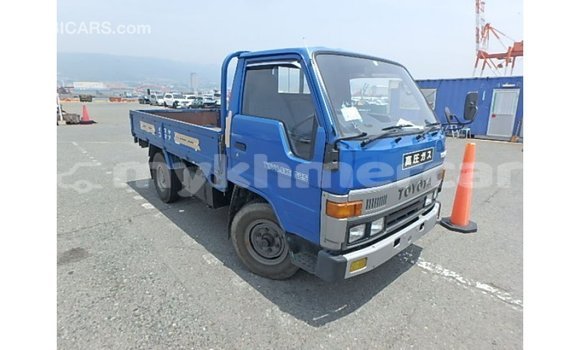 Buy Import Toyota HiAce Blue Truck in Import - Dubai in Kampot Province Buy Import Toyota HiAce Blue Truck in Import - Dubai in Kampot Province
