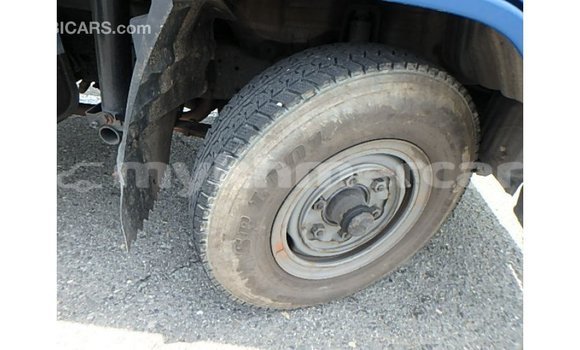 Buy Import Toyota HiAce Blue Truck in Import - Dubai in Kampot Province Buy Import Toyota HiAce Blue Truck in Import - Dubai in Kampot Province