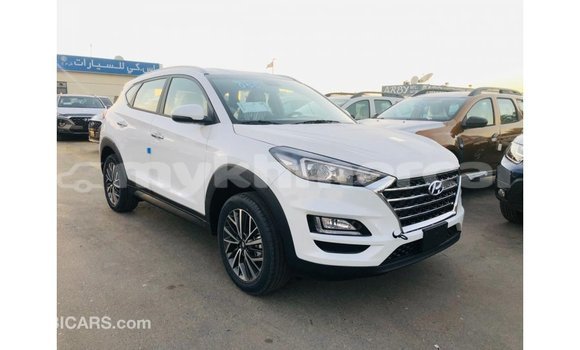 ទិញ នាំចូល Hyundai Tucson White ឡាន} ក្នុង Import - Dubai ក្នុង Kampot Province ទិញ នាំចូល Hyundai Tucson White ឡាន} ក្នុង Import - Dubai ក្នុង Kampot Province