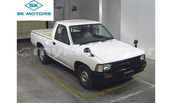 Buy Import Toyota Hilux White Car in Import - Dubai in Kampot Province Buy Import Toyota Hilux White Car in Import - Dubai in Kampot Province