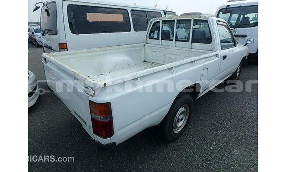 Buy Import Toyota Hilux White Car in Import - Dubai in Kampot Province Buy Import Toyota Hilux White Car in Import - Dubai in Kampot Province