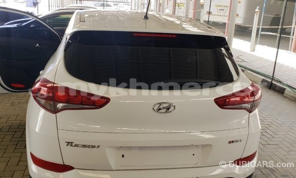Buy Import Hyundai Tucson White Car in Import - Dubai in Kampot Province Buy Import Hyundai Tucson White Car in Import - Dubai in Kampot Province