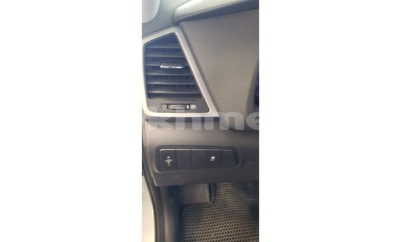 Buy Import Hyundai Tucson White Car in Import - Dubai in Kampot Province Buy Import Hyundai Tucson White Car in Import - Dubai in Kampot Province