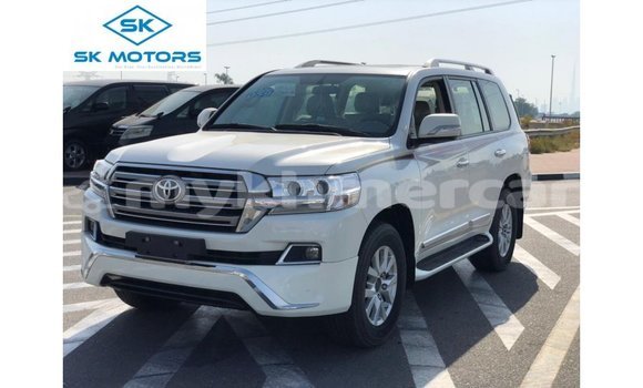 Buy Import Toyota Land Cruiser White Car in Import - Dubai in Kampot Province