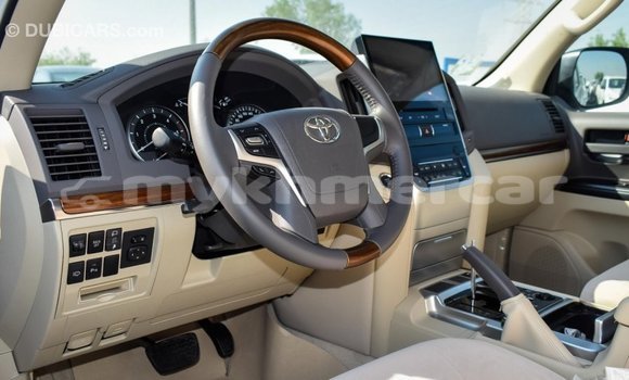 Buy Import Toyota Land Cruiser White Car in Import - Dubai in Kampot Province Buy Import Toyota Land Cruiser White Car in Import - Dubai in Kampot Province