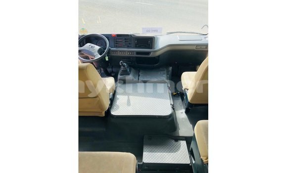 ទិញ នាំចូល Toyota Coaster White ឡាន} ក្នុង Import - Dubai ក្នុង Kampot Province ទិញ នាំចូល Toyota Coaster White ឡាន} ក្នុង Import - Dubai ក្នុង Kampot Province