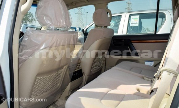 Buy Import Toyota Land Cruiser White Car in Import - Dubai in Kampot Province Buy Import Toyota Land Cruiser White Car in Import - Dubai in Kampot Province