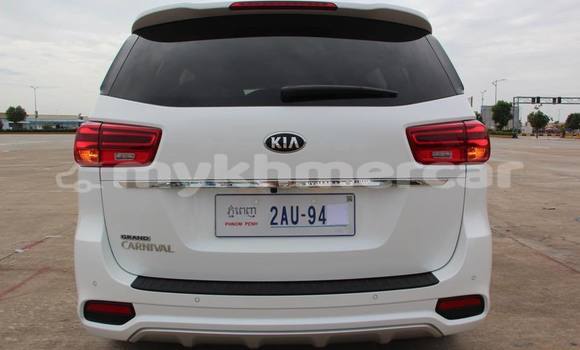 Acheter Occasion Voiture Kia Carnival Blanc à Phnom Penh, Phnom Penh Acheter Occasion Voiture Kia Carnival Blanc à Phnom Penh, Phnom Penh