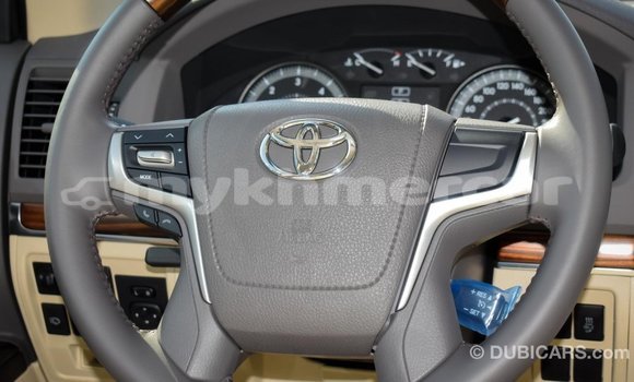 Buy Import Toyota Land Cruiser White Car in Import - Dubai in Kampot Province Buy Import Toyota Land Cruiser White Car in Import - Dubai in Kampot Province