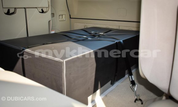 Buy Import Toyota Land Cruiser White Car in Import - Dubai in Kampot Province Buy Import Toyota Land Cruiser White Car in Import - Dubai in Kampot Province