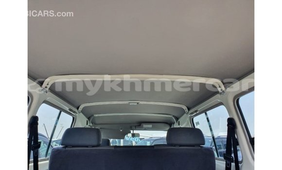 Buy Import Toyota Land Cruiser White Car in Import - Dubai in Kampot Province Buy Import Toyota Land Cruiser White Car in Import - Dubai in Kampot Province