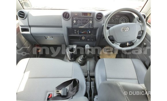 Buy Import Toyota Land Cruiser White Car in Import - Dubai in Kampot Province Buy Import Toyota Land Cruiser White Car in Import - Dubai in Kampot Province