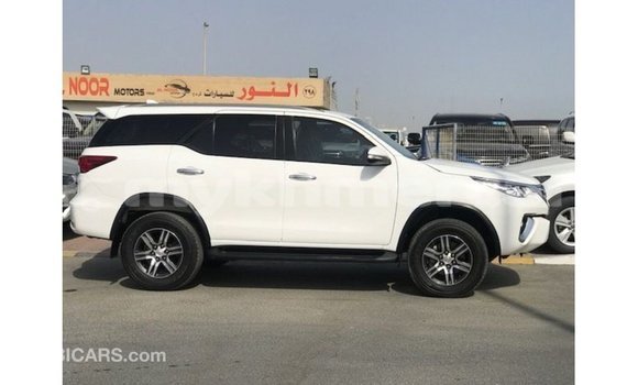 Buy Import Toyota Fortuner White Car in Import - Dubai in Kampot Province Buy Import Toyota Fortuner White Car in Import - Dubai in Kampot Province