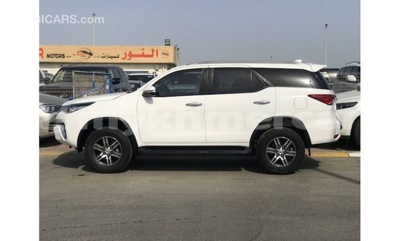 Buy Import Toyota Fortuner White Car in Import - Dubai in Kampot Province Buy Import Toyota Fortuner White Car in Import - Dubai in Kampot Province