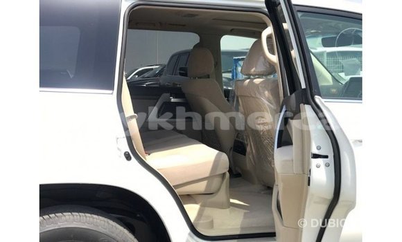 ទិញ នាំចូល Toyota Land Cruiser White ឡាន} ក្នុង Import - Dubai ក្នុង Kampot Province ទិញ នាំចូល Toyota Land Cruiser White ឡាន} ក្នុង Import - Dubai ក្នុង Kampot Province
