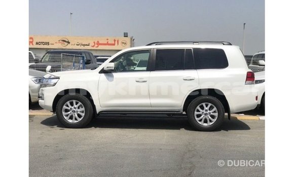 ទិញ នាំចូល Toyota Land Cruiser White ឡាន} ក្នុង Import - Dubai ក្នុង Kampot Province ទិញ នាំចូល Toyota Land Cruiser White ឡាន} ក្នុង Import - Dubai ក្នុង Kampot Province