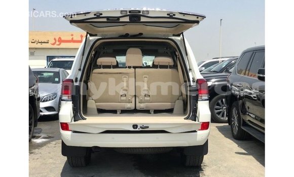 ទិញ នាំចូល Toyota Land Cruiser White ឡាន} ក្នុង Import - Dubai ក្នុង Kampot Province ទិញ នាំចូល Toyota Land Cruiser White ឡាន} ក្នុង Import - Dubai ក្នុង Kampot Province