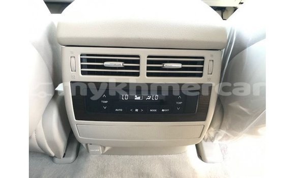 ទិញ នាំចូល Toyota Land Cruiser White ឡាន} ក្នុង Import - Dubai ក្នុង Kampot Province ទិញ នាំចូល Toyota Land Cruiser White ឡាន} ក្នុង Import - Dubai ក្នុង Kampot Province
