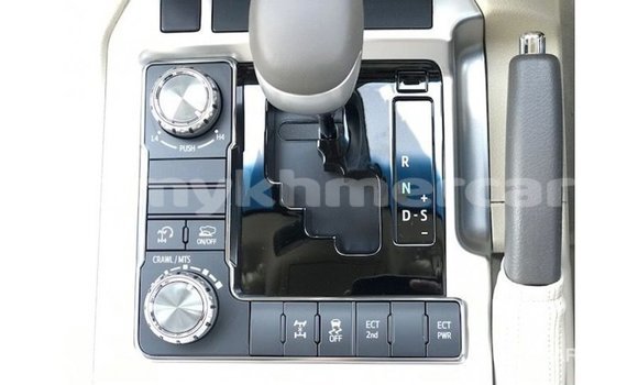 ទិញ នាំចូល Toyota Land Cruiser White ឡាន} ក្នុង Import - Dubai ក្នុង Kampot Province ទិញ នាំចូល Toyota Land Cruiser White ឡាន} ក្នុង Import - Dubai ក្នុង Kampot Province