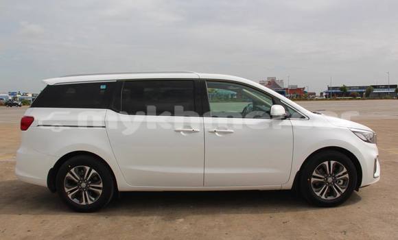 Acheter Occasion Voiture Kia Carnival Blanc à Phnom Penh, Phnom Penh Acheter Occasion Voiture Kia Carnival Blanc à Phnom Penh, Phnom Penh
